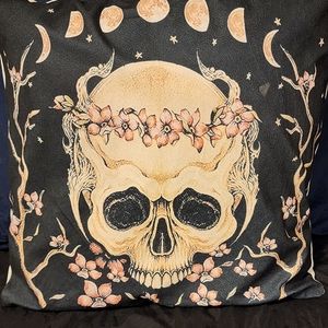 Throw pillow